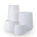 Plastic pots in white color.  احواض بلاستيكيه بالون الابيض